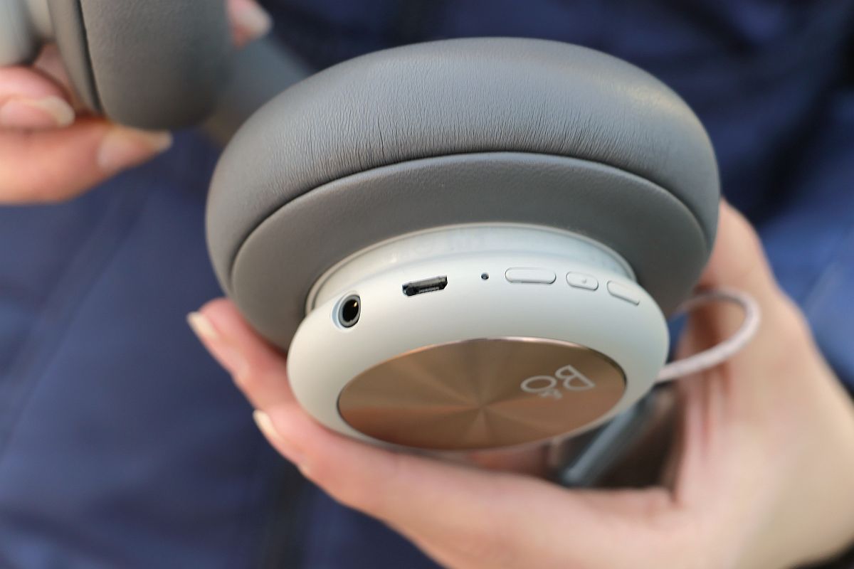 BeoPlay H4 18