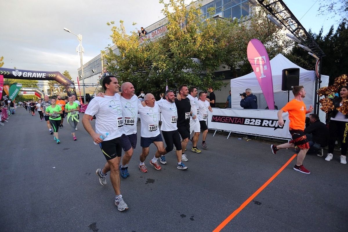 MAGENTA 1 B2B RUN 5