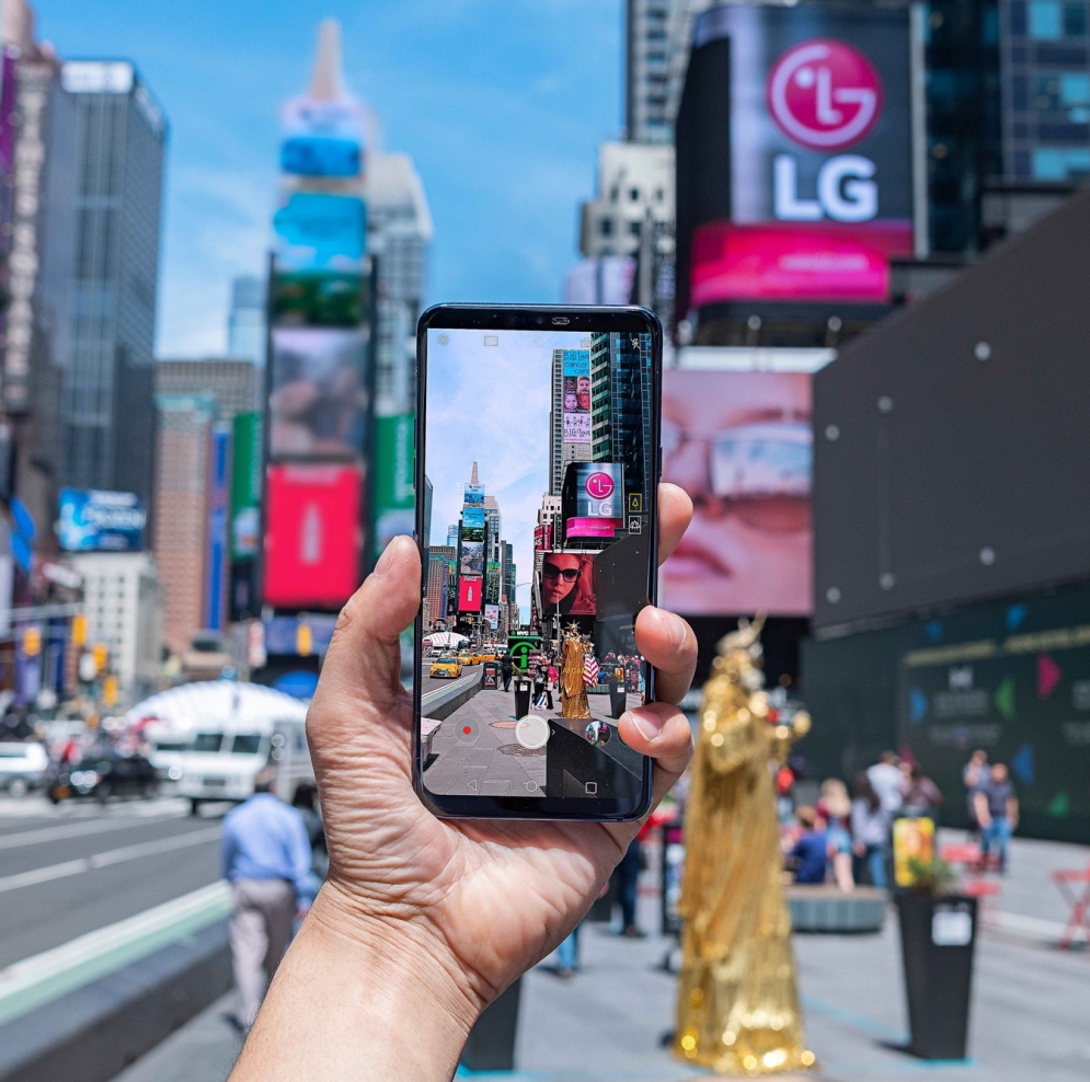 LG G7 in Action 01