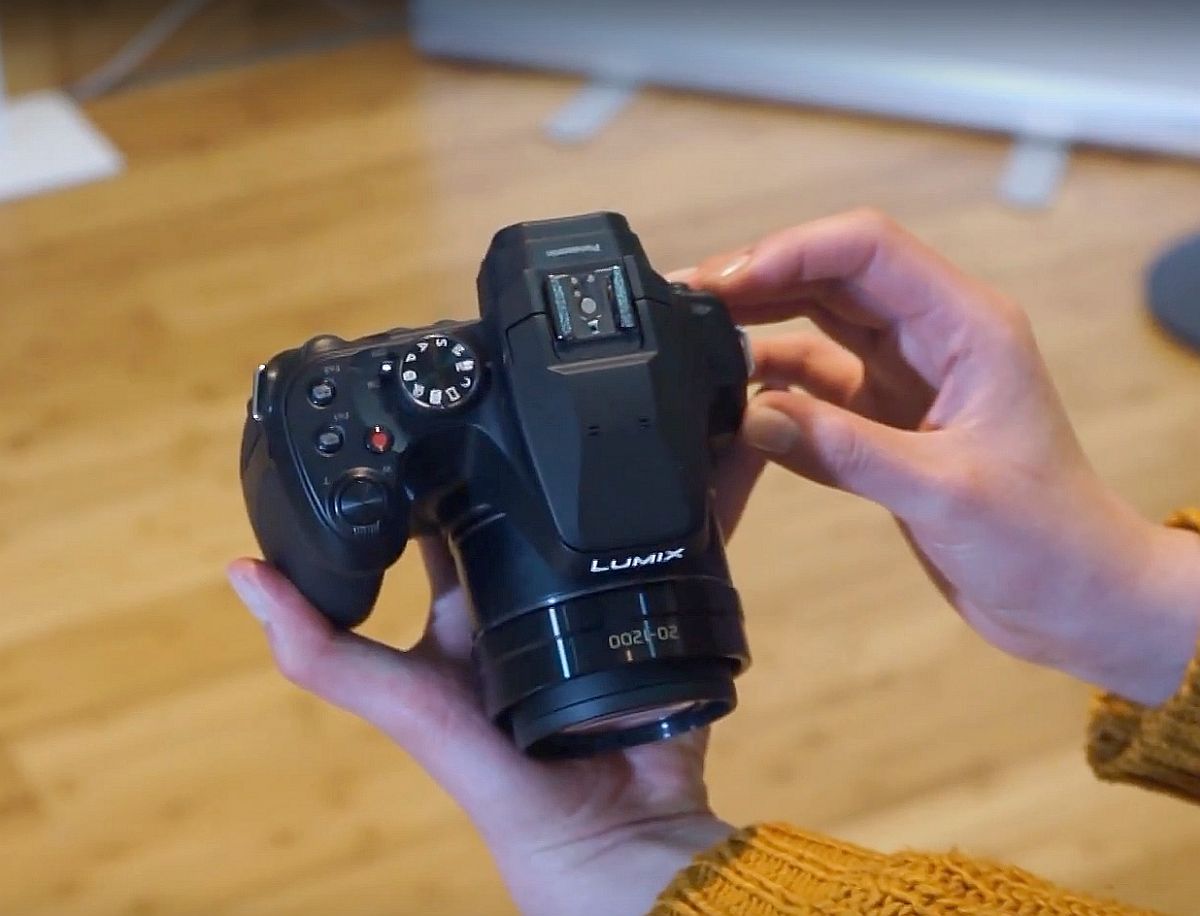 Lumix FZ82 7