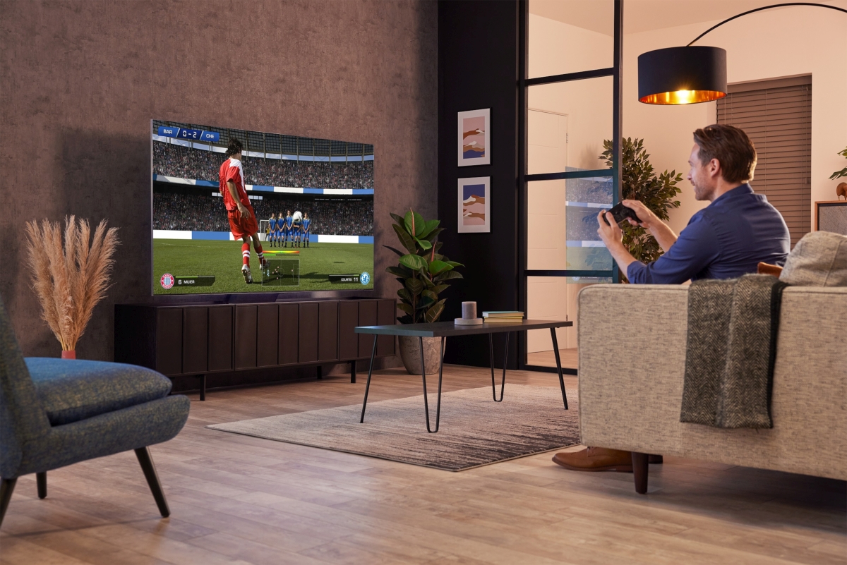 Samsung_QN900A_nogomet_gaming_2021