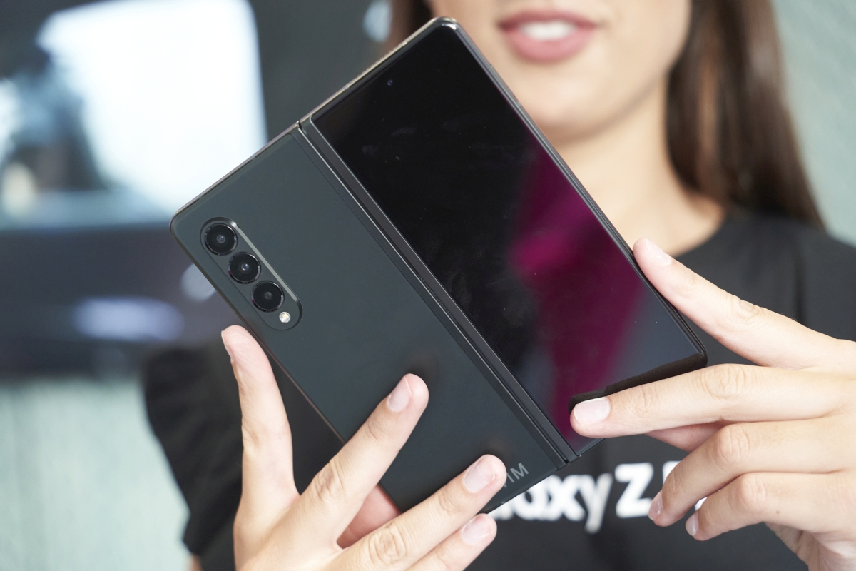 Galaxy Z Fold3 Galaxy Z Fold3