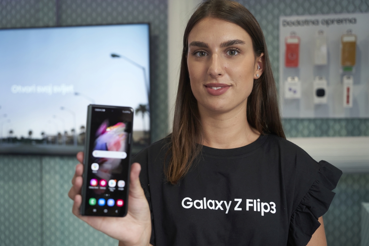 Galaxy Z Fold3 Galaxy Z Fold3
