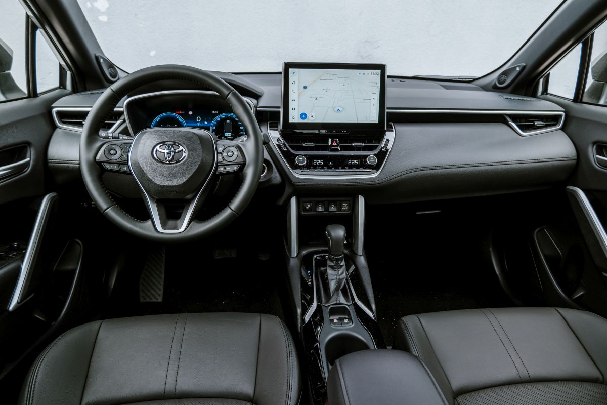 Toyota_Cross