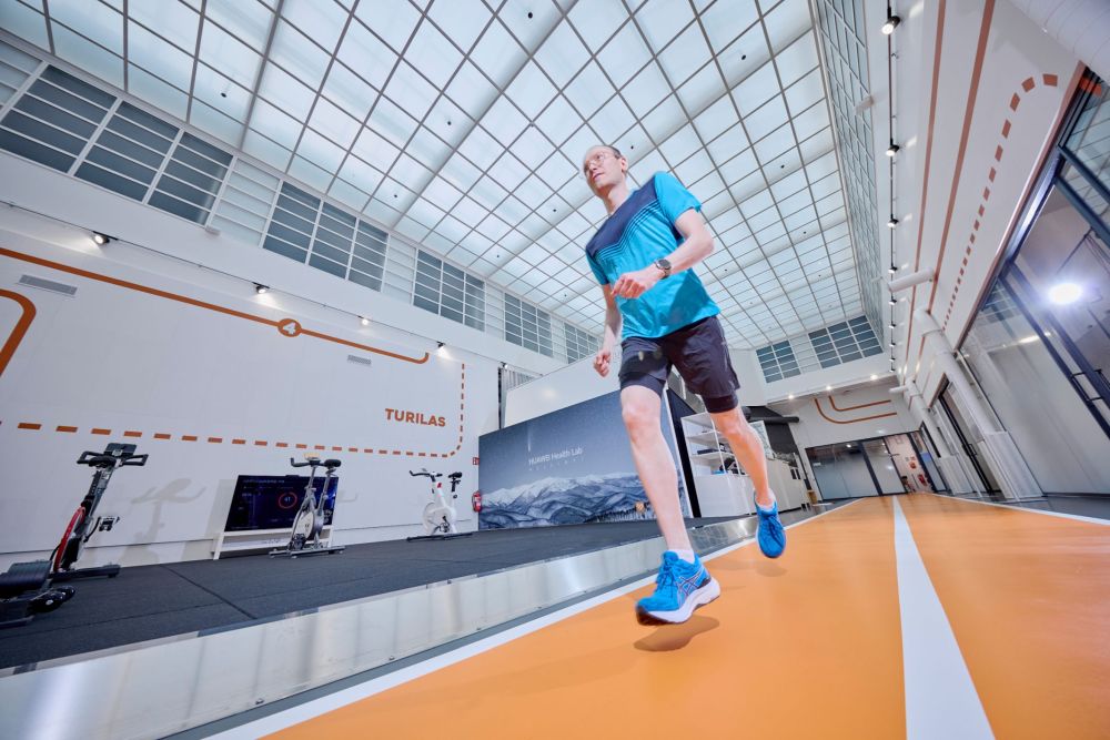 Huawei_Health/Open-gym-area