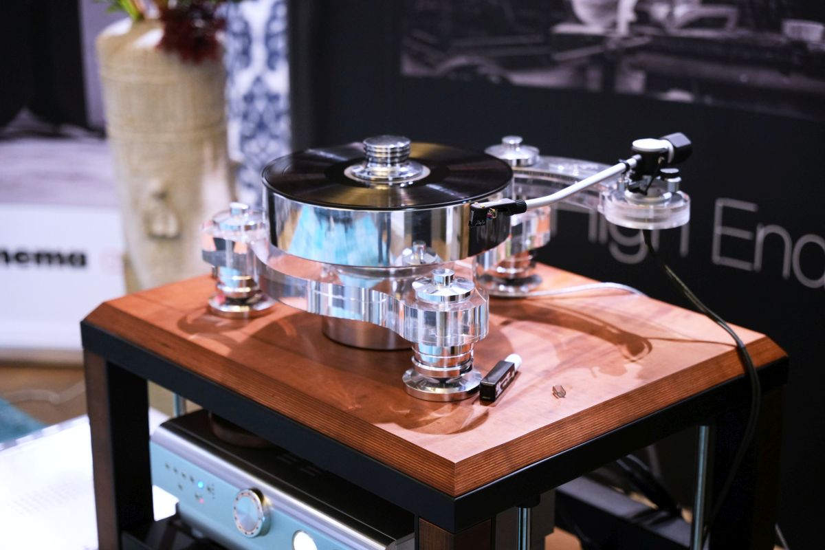 Transrotor Rondino gramofon i baza