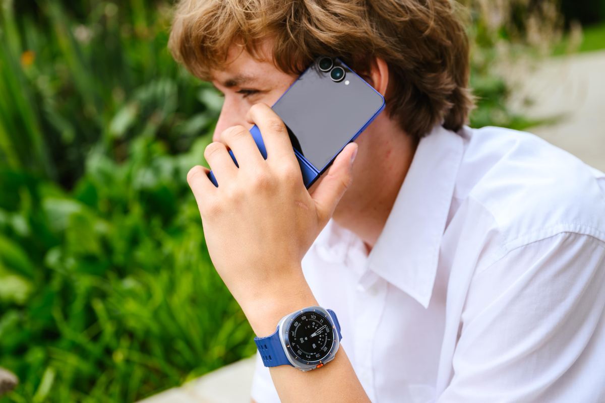 Samsung Galaxy Z Flip 7 - Samsung Watch 8 Classic