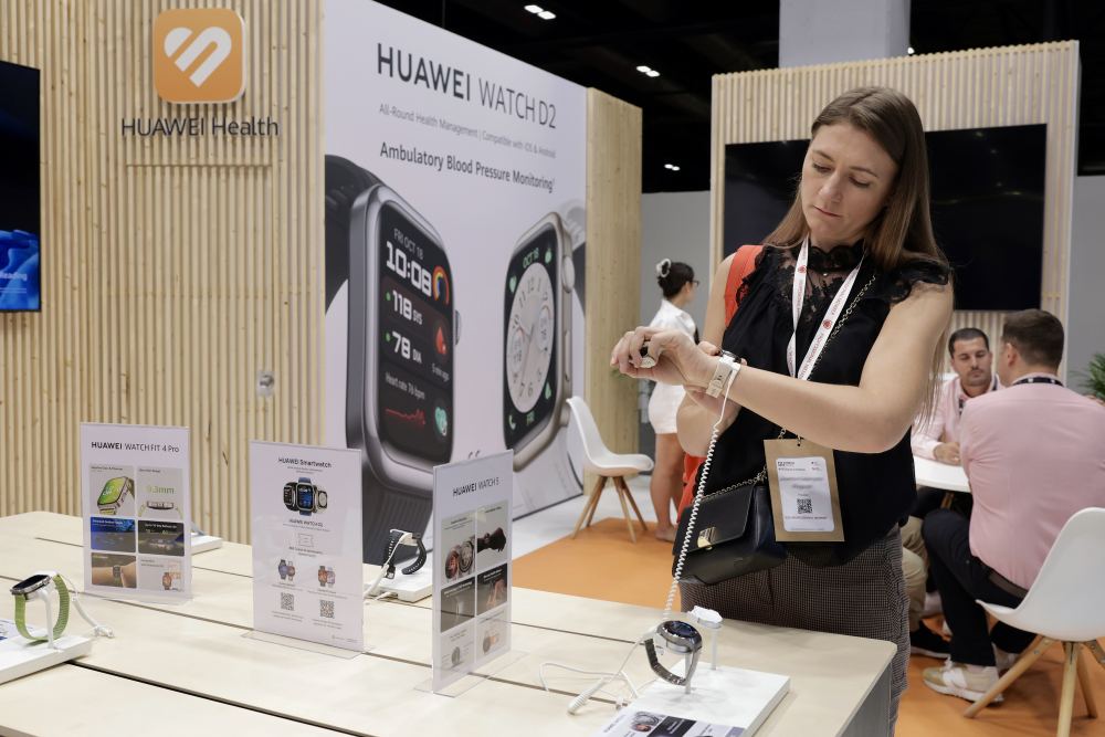 Huawei Watch D2