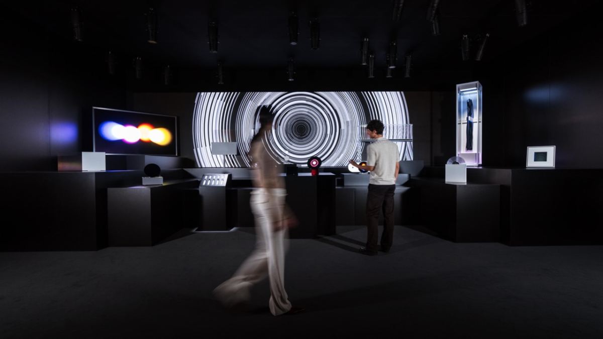 Samsung_MDW26_Design-is-an-Act-of-Love_The-Welcome-Show