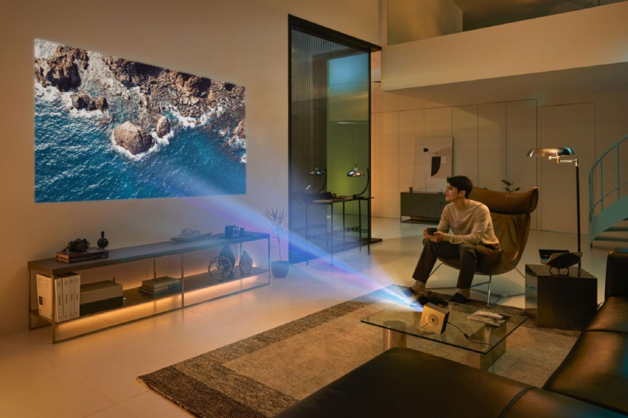 LG CineBeam Q 