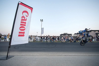EOS 5D Mark IV zabljesnuo pred drifterima i kaskaderima na Canonovom moto-fotografskom događaju