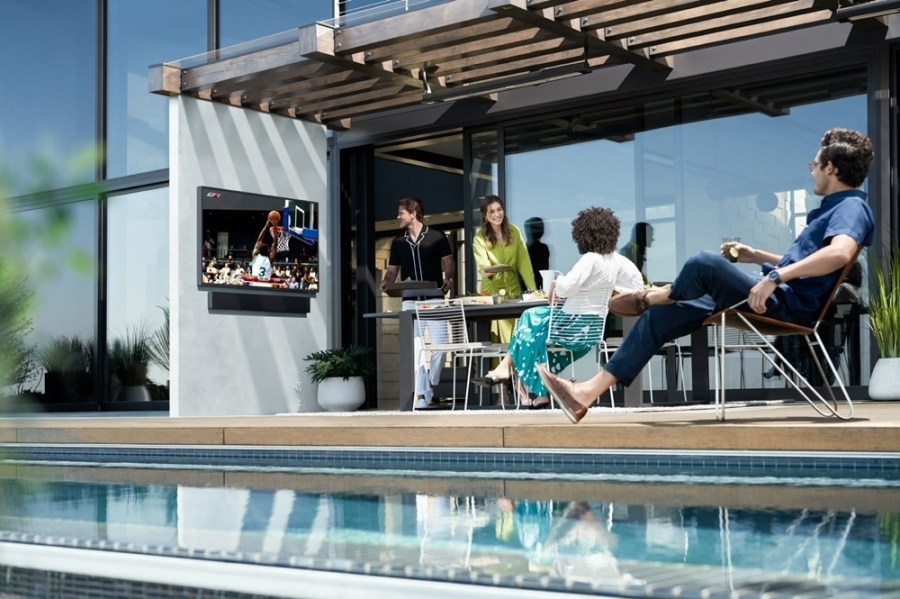 Samsung The Terrace televizori dobitnici prvog certifikata za gledanje na otvorenom